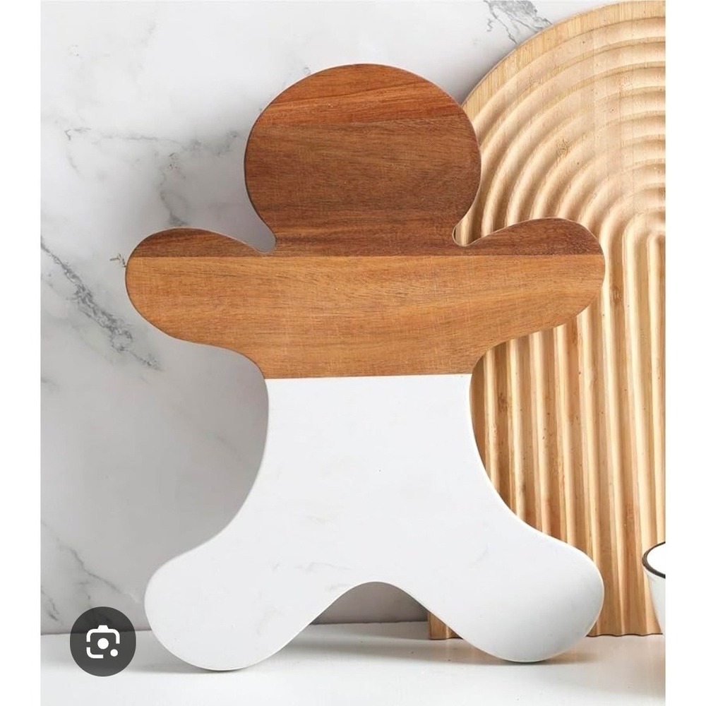 Entertainer Gingerbread Man Marble and Acacia Wood Charcuterie Board &‎ Spreader